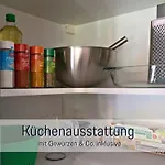 Benville - Terrasse & Tiefgarage Inklusive - Ruhige Lage - Altstadt 5 Autominuten Apartment *