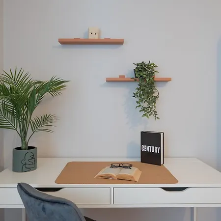 Benville Bv09 - Terrasse & Tiefgarage Inklusive - Ruhige Lage - Altstadt 5 Autominuten *