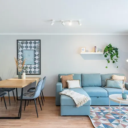 Benville Bv09 - Terrasse & Tiefgarage Inklusive - Ruhige Lage - Altstadt 5 Autominuten * Pirna