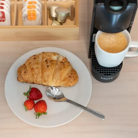 Benville Bv09 - Terrasse & Tiefgarage Inklusive - Ruhige Lage - Altstadt 5 Autominuten Appartement *