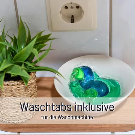 Benville - Terrasse Oder Balkon & Tiefgarage Inklusive - Ruhige Lage - Altstadt 5 Autominuten *