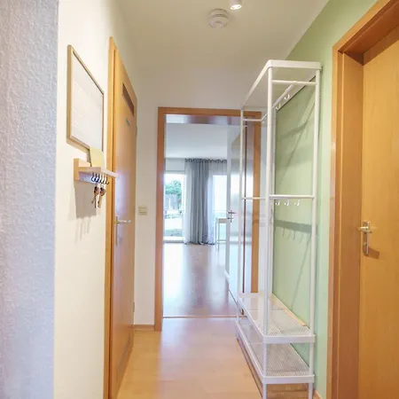 Benville - Terrasse Oder Balkon & Tiefgarage Inklusive - Ruhige Lage - Altstadt 5 Autominuten Appartement