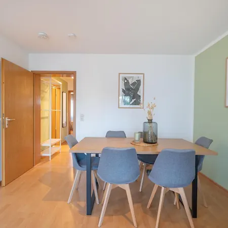 Benville - Terrasse Oder Balkon & Tiefgarage Inklusive - Ruhige Lage - Altstadt 5 Autominuten * Pirna