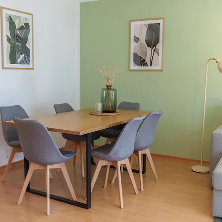 Appartement Benville - Terrasse Oder Balkon & Tiefgarage Inklusive - Ruhige Lage - Altstadt 5 Autominuten *