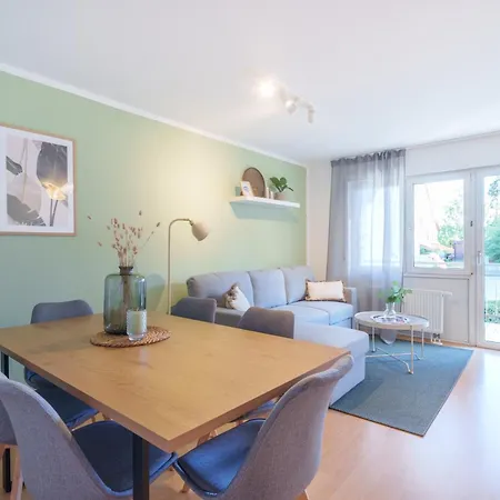 Benville - Terrasse Oder Balkon & Tiefgarage Inklusive - Ruhige Lage - Altstadt 5 Autominuten Appartement