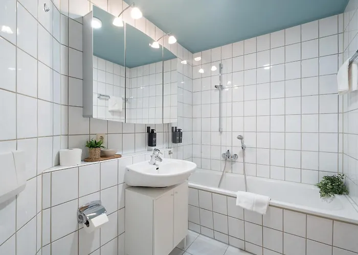 Benville Bv09 - Terrasse & Tiefgarage Inklusive - Ruhige Lage - Altstadt 5 Autominuten