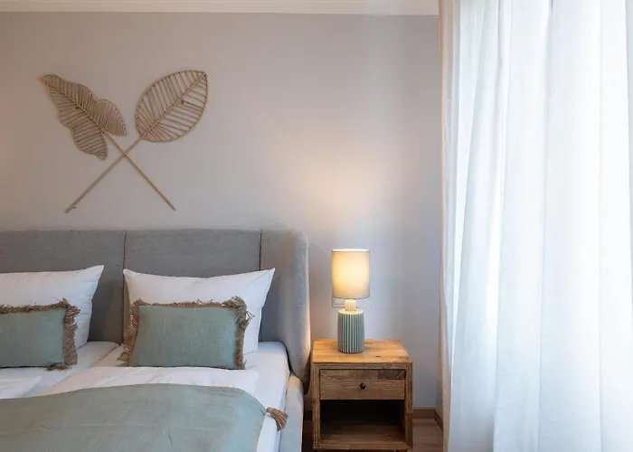 Benville Bv09 - Terrasse & Tiefgarage Inklusive - Ruhige Lage - Altstadt 5 Autominuten