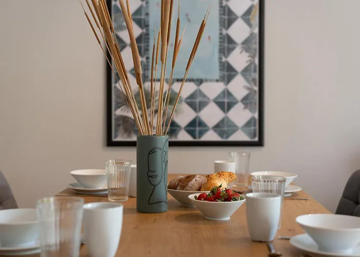 شقة Benville Bv09 - Terrasse & Tiefgarage Inklusive - Ruhige Lage - Altstadt 5 Autominuten