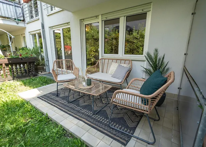 Benville Bv09 - Terrasse & Tiefgarage Inklusive - Ruhige Lage - Altstadt 5 Autominuten شقة بيرنا